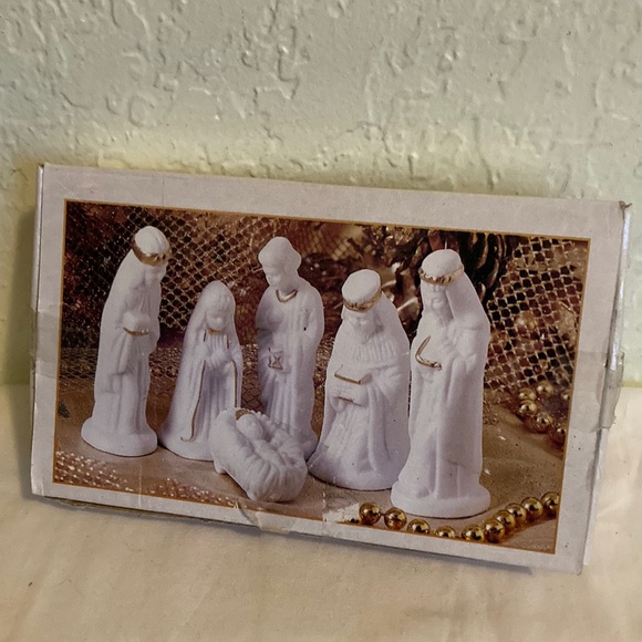 VINTAGE: 6pcs - Bisque Porcelain Nativity Set By Giftco - Christmas Holiday - Picture 1 of 7
